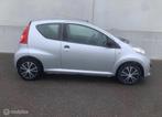 Peugeot 107 1.0 12V 3-DEURS, Auto's, 4 zetels, Stof, Handgeschakeld, Grijs