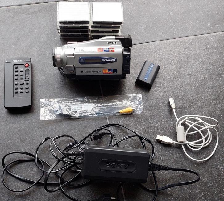 Caméscope Sony DCR-TRV27-E, TV, Hi-fi & Vidéo, Caméscopes numériques, Comme neuf, Bande, Disque ou Mémoire, Sony, 20x ou plus