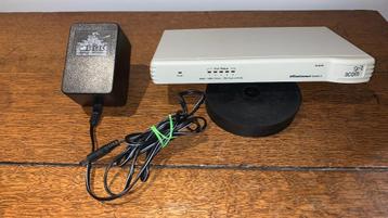Zo goed als nieuw 3-Com office connect Switch 5, Model 3C167 beschikbaar voor biedingen