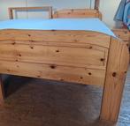 Grenen bed met nachtkastje, Ophalen of Verzenden, Zo goed als nieuw, Hout