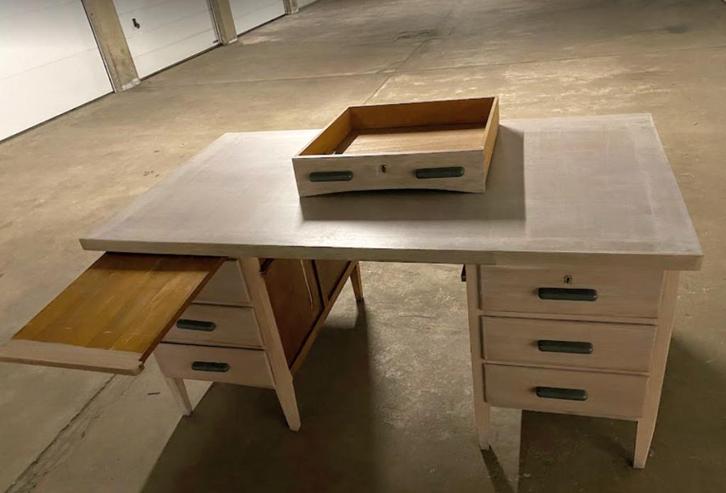 eiken bureau antiek uit jaren 70, Antiek en Kunst, Antiek | Kantoor en Zakelijk, Ophalen
