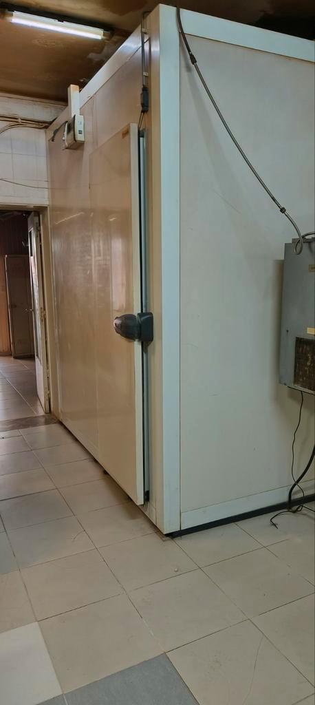 Grote Koelcel- Bakkerij, Elektronische apparatuur, Koelkasten en IJskasten, Zo goed als nieuw, Ophalen