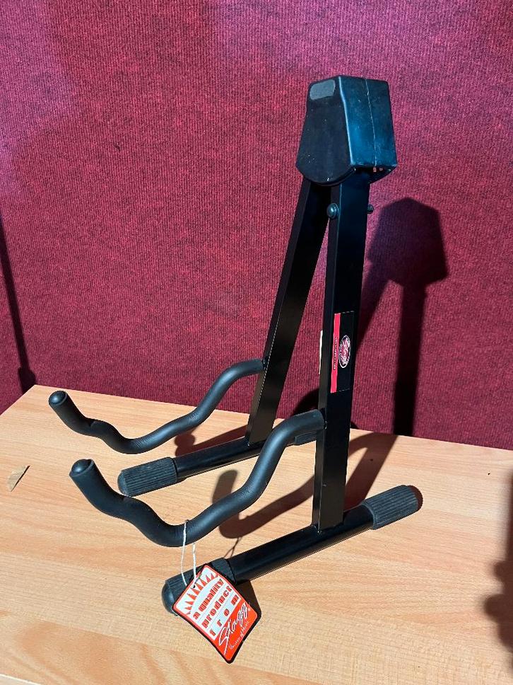 Gitaarstandaard, trompet, muziekstandaard, enz..;, Muziek en Instrumenten, Standaarden, Muziekstandaard, Accordeon, Cello, Contrabas