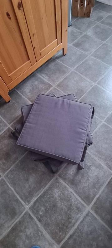 Galettes de chaises, Enlèvement, Comme neuf