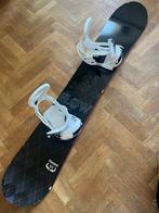 Snowboard et attaches + housse, Enlèvement, Utilisé, Planche