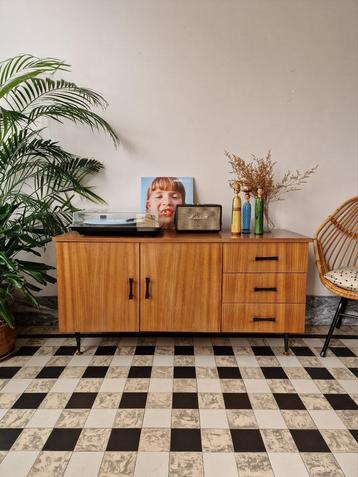 Vintage midcentury dressoir | platenspeler meubel | kast beschikbaar voor biedingen