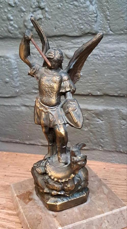 Religieus bronzen beeldje,Heilige  Michael,de aartsengel, Antiek en Kunst, Antiek | Brons en Koper, Brons, Ophalen of Verzenden