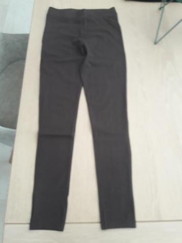 Fbsister leging XS bruin beschikbaar voor biedingen