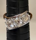 Gouden ring met 3 diamanten totaal 2.12ct met certificaat!, Nieuw, Ophalen of Verzenden, 17 tot 18, Met edelsteen