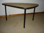 table basse triangulaire, structure en métal, Enlèvement, Neuf
