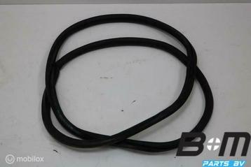 Portierrubber rechtsachter VW Golf 8 5drs 5H4867914 beschikbaar voor biedingen