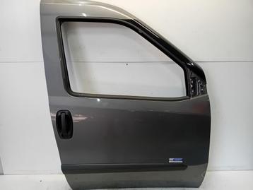 PORTIER RECHTS VOOR Fiat Doblo Cargo (263) (01-2010/12-2023) beschikbaar voor biedingen