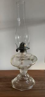 Antieke glazen olielamp, Enlèvement