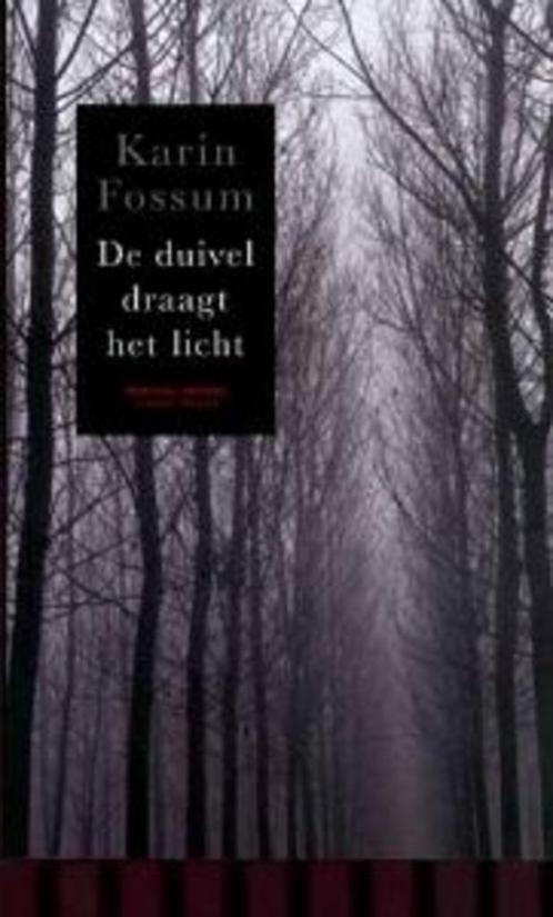 De duivel draagt het licht - Karin Fossum, Livres, Thrillers, Utilisé, Enlèvement ou Envoi