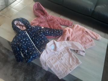 Jasjes meisje 4jaar. beschikbaar voor biedingen