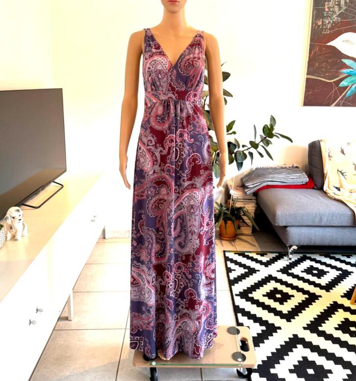 Gorgeous long boho dress (size S/M), Kleding | Dames, Jurken, Nieuw, Maat 38/40 (M), Paars, Onder de knie, Ophalen of Verzenden