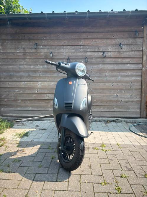 La souris scooter (B KLASSE), Fietsen en Brommers, Snorfietsen en Snorscooters, Zo goed als nieuw, Overige merken, Benzine, Ophalen of Verzenden