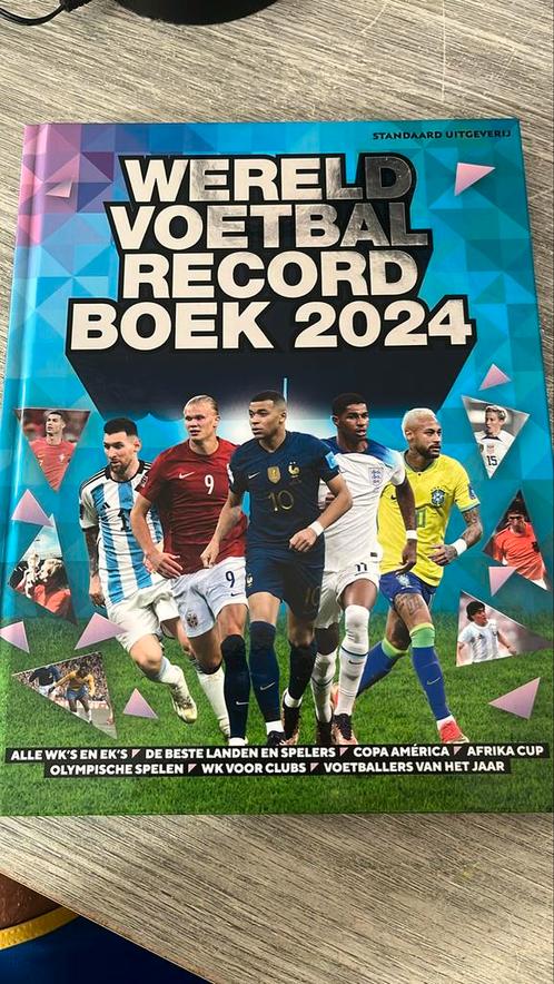Keir Radnedge - 2024, Boeken, Kinderboeken | Jeugd | 13 jaar en ouder, Zo goed als nieuw, Ophalen of Verzenden