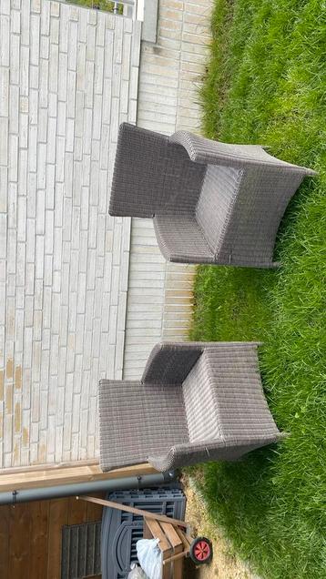 Chaises de jardin en osier avec structure en métal
