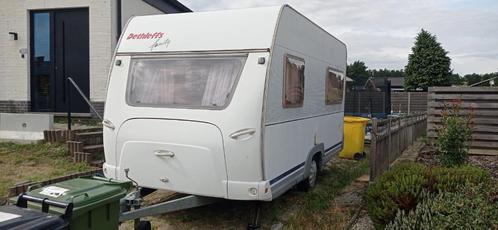 Dethleffs 420DB Family, Caravans en Kamperen, Caravans, Particulier, tot en met 3, 750 - 1000 kg, Treinzit, Dethleffs, Dwarsbed