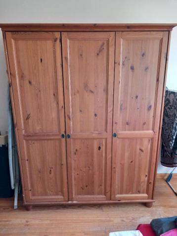 Garde robe 3 portes