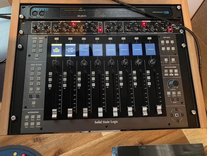 SSL UF8 + stofkap, Musique & Instruments, Équipement Midi, Comme neuf, Enlèvement ou Envoi