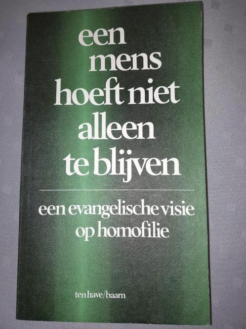 Een mens hoeft niet alleen te blijven, Livres, Religion & Théologie, Utilisé, Christianisme | Catholique, Enlèvement ou Envoi