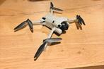 DJI Mini 4 Pro-drone, Hobby en Vrije tijd, Modelbouw | Radiografisch | Vliegtuigen, Ophalen of Verzenden, Zo goed als nieuw