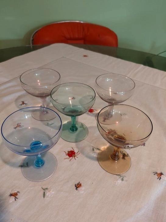 Gekleurde cristal glazen Cascade 5 stuks., Verzamelen, Glas en Drinkglazen, Zo goed als nieuw, Borrel- of Shotglas, Ophalen of Verzenden