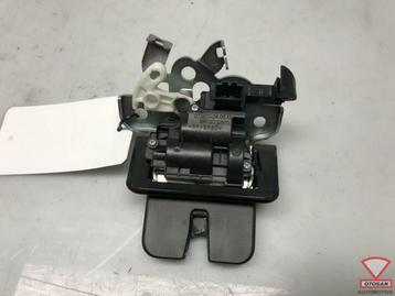serrure de hayon audi a3 8v a4 8k 8r0827505, Utilisé, Audi