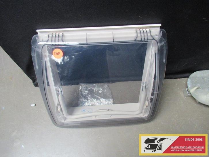 dakluik binnenmaat 38,5x38,5 buitenmaat 52x47 nr. 1218, Caravans en Kamperen, Caravanaccessoires, Gebruikt, Ophalen of Verzenden