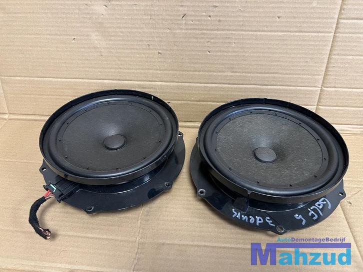 VW GOLF 5 links rechts speaker 2004-2009, Autos : Divers, Autoradios, Enlèvement ou Envoi
