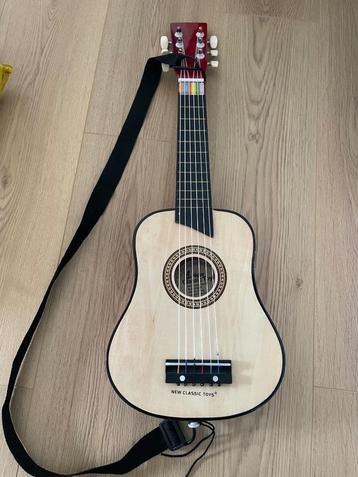Kinder gitaar  beschikbaar voor biedingen