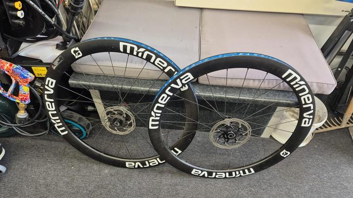 Carbon wielen disc banden/tubeless, Fietsen en Brommers, Fietsonderdelen, Gebruikt, Racefiets, Wiel, Ophalen of Verzenden