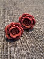 paarse oorbellen, Ophalen of Verzenden, Gebruikt, Overige materialen, Knopjes of Stekers