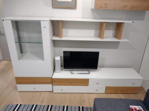 Hülsta NOW! easy wandkast TV meubel, Huis en Inrichting, Kasten |Televisiemeubels, Zo goed als nieuw, 100 tot 150 cm, 50 tot 100 cm