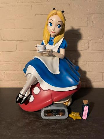 Limited edition walt disney alice in wonderland beeld beschikbaar voor biedingen