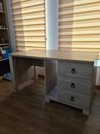 Mooie bureau, Ophalen, Bureau