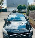 Mercedes Benz A 180 sportzetels + trekhaak, Auto's, Mercedes-Benz, Automaat, Leder en Stof, Zwart, Berline