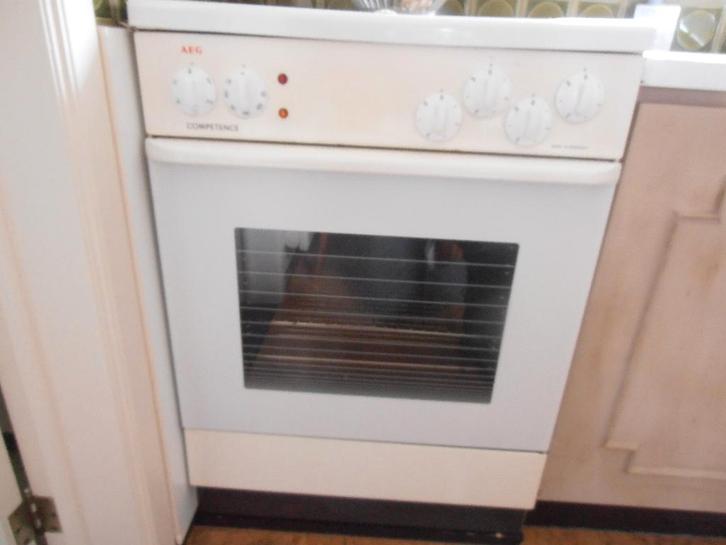 Electrich kookfornuis, Elektronische apparatuur, Fornuizen, Gebruikt, Vrijstaand, Elektrisch, 4 kookzones, 85 tot 90 cm, 60 cm of meer