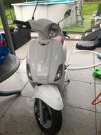 Scooter 125CC razzo, Fietsen en Brommers, Snorfietsen en Snorscooters, Ophalen, Zo goed als nieuw