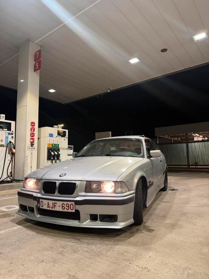 Bmw e36 320i, Auto's, BMW, Particulier, 3 Reeks, Benzine, Coupé, 3 deurs, Handgeschakeld, Zilver of Grijs, Overige kleuren, Leder