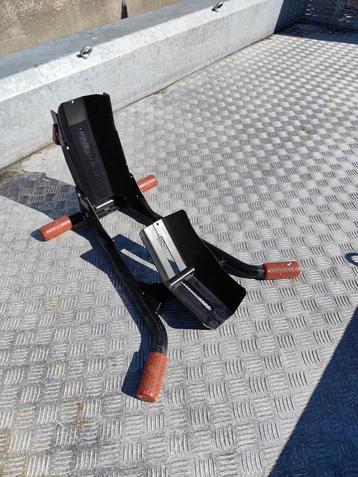 Inrijklem motor steady stand  beschikbaar voor biedingen