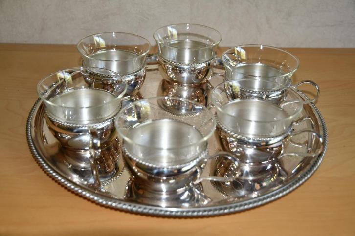 Zilverkleurige plateau met zes theeglazen, Antiek en Kunst, Antiek | Servies compleet, Ophalen of Verzenden