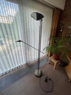 Vintage vloerlamp met leesarm, Huis en Inrichting, Lampen | Vloerlampen, Ophalen, Gebruikt, Metaal, Design