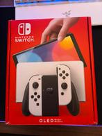 Nintendo switch oled met verschillende extras te koop, Games en Spelcomputers, Ophalen, Zo goed als nieuw, Switch OLED