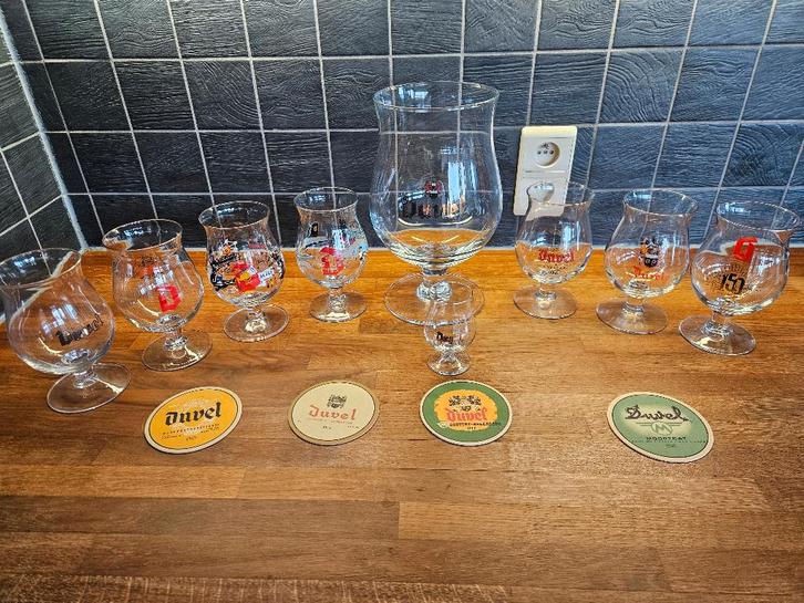 Uitgebreide collectie Duvelglazen, Collections, Verres & Petits Verres, Utilisé, Verre à bière, Enlèvement