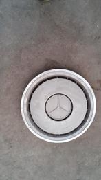 Te koop veel doppen met chroom van Mercedes, Auto diversen, Wieldoppen, Ophalen of Verzenden