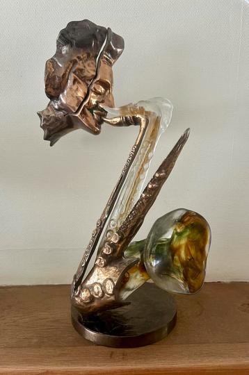 Oeuvre d'art en bronze et pâte de verre 'Birdy' d'Yves Lohe, Enlèvement