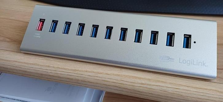 LogiLink UA0229 v.2 USB hub met 10+1 poorten - USB3.0 /3.2, Computers en Software, USB Sticks, Zo goed als nieuw, Ophalen of Verzenden